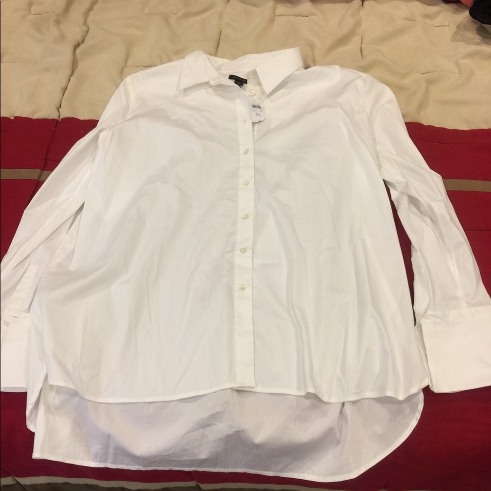 Ann Taylor White Back-Pleat Button Down shirt